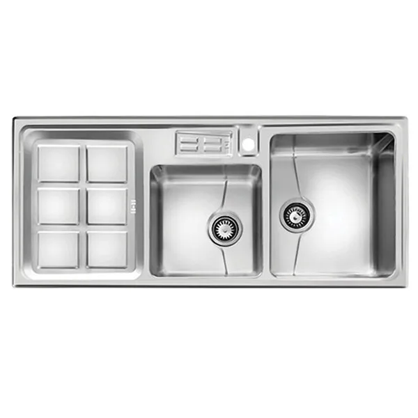 Akhavan sinks